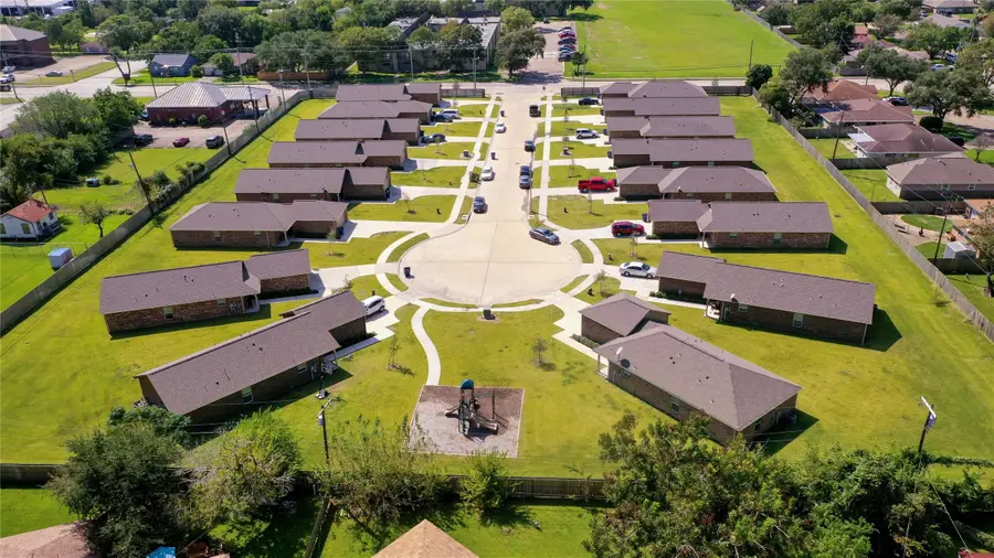 2401 14th Avenue N, Texas City, TX 77590 - Image #3