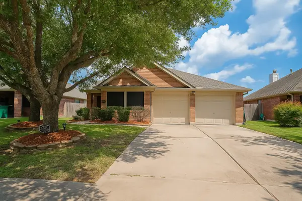 509 Naples Terrace Lane, La Marque, TX 77568