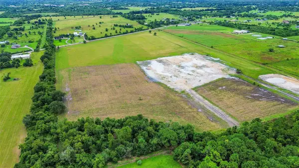 0008 County Road 172, Alvin, TX 77511