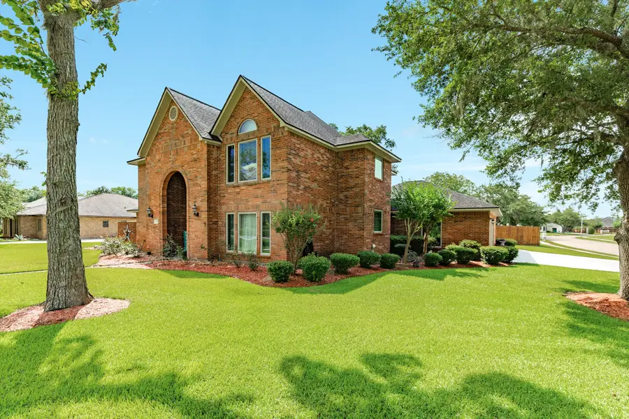 52 Chesswood Court, Lake Jackson, TX 77566 - #3