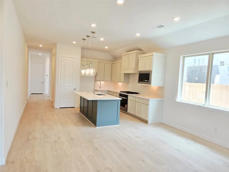 4015 Honeyspring Drive, Missouri City, TX 77459 - Image #3