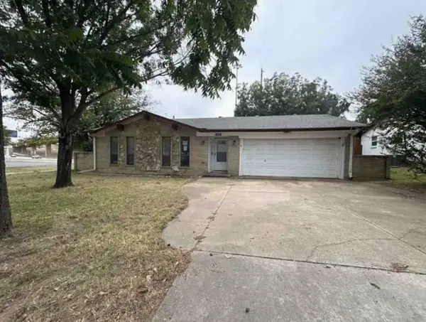 916 Stratford Drive, Bedford, TX 76021