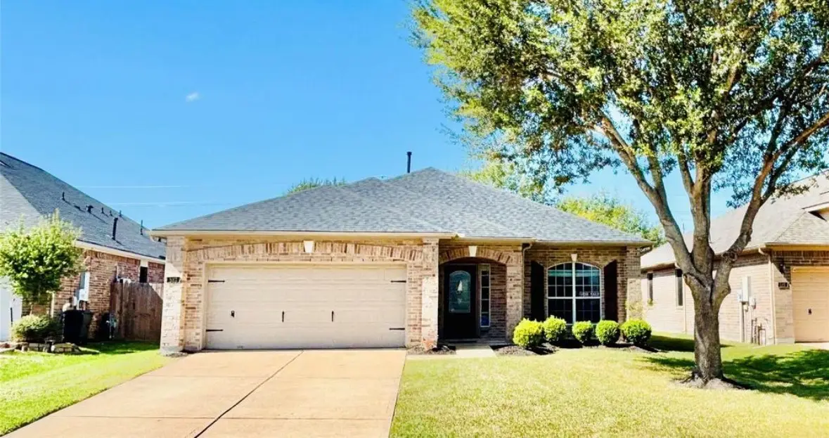 523 Burham Lane, League City, TX 77573 - Image #1