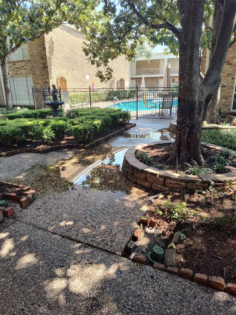 2201 Fountain View Drive #14J, Houston, TX 77057 - Image #2