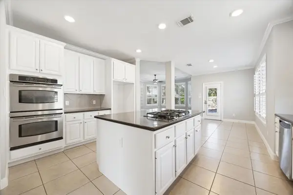 1611 Hill Spring Drive, Sugar Land, TX 77479