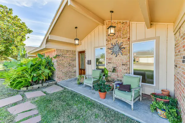 7758 Chantilly Circle, Galveston, TX 77551