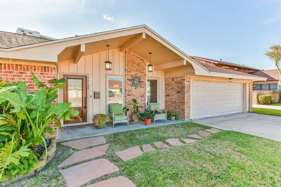 7758 Chantilly Circle, Galveston, TX 77551 - Image #2