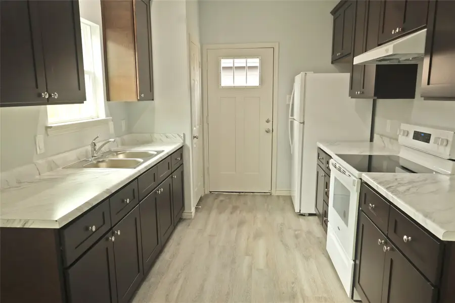 9907 Dipping Brook Street, Houston, TX 77076 - Image #3