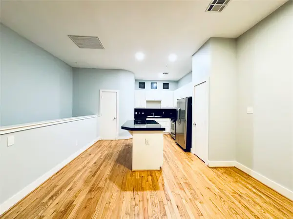 3501 Link Valley Drive #902, Houston, TX 77025