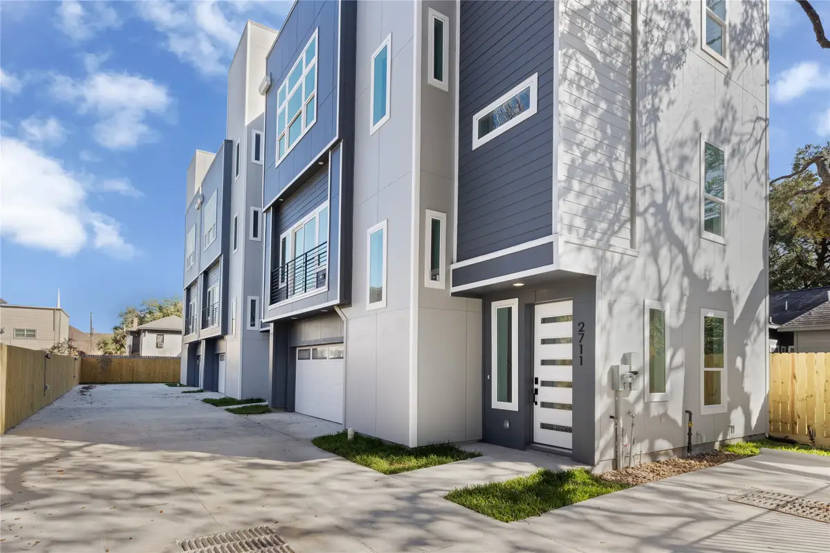2707 Dennis Street, Houston, TX 77004 - #1