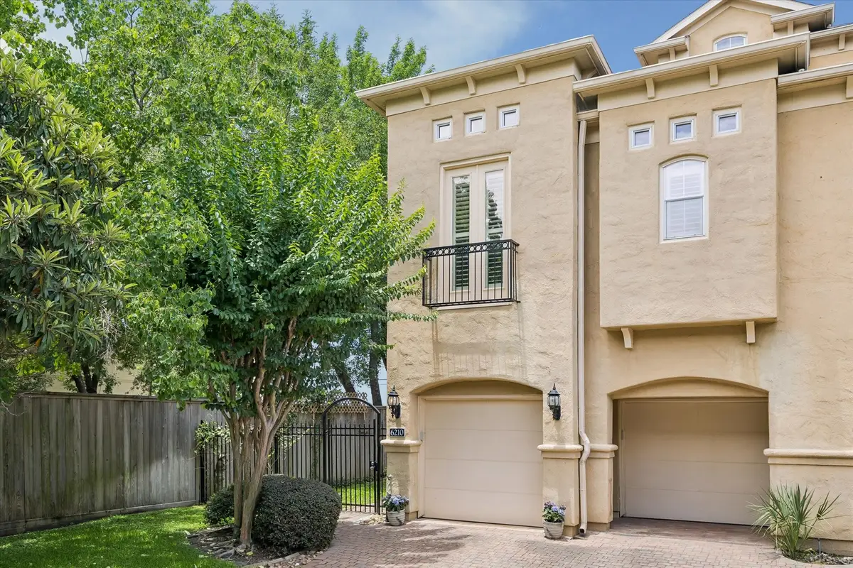 6210 Sutherland Square, Houston, TX 77081 - #1