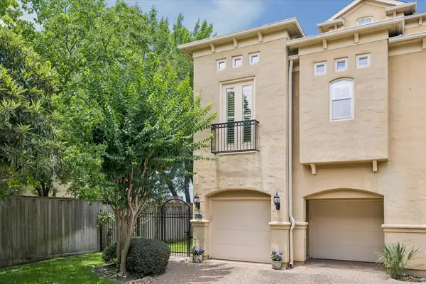 6210 Sutherland Square, Houston, TX 77081