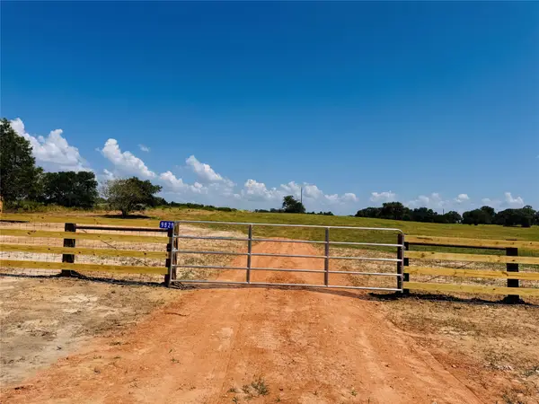 9829 W Us 90, Schulenburg, TX 78956