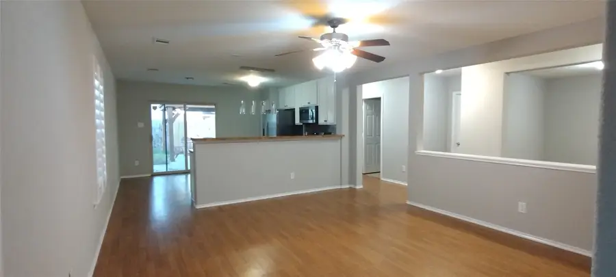 2518 Skyview Cove Court, Houston, TX 77047 - Image #3