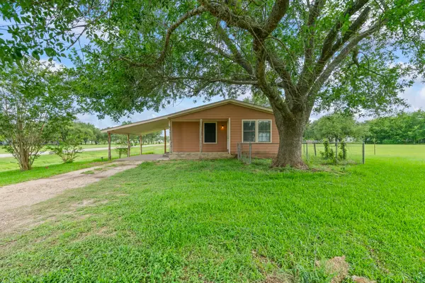 501 Carlson Circle, Wharton, TX 77488