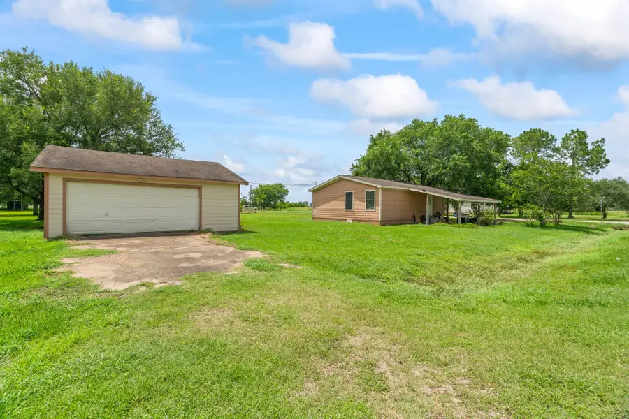 501 Carlson Circle, Wharton, TX 77488 - Image #2