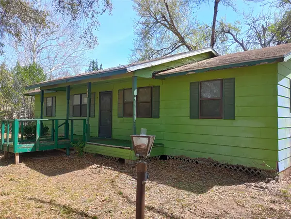 202 Miller Street, Smithville, TX 78957