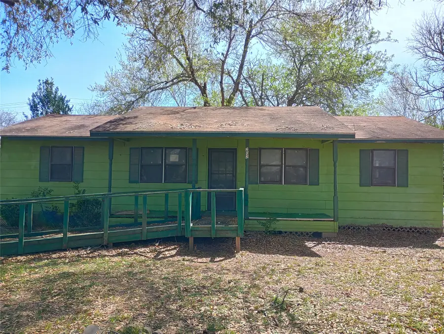 202 Miller Street, Smithville, TX 78957 - #2
