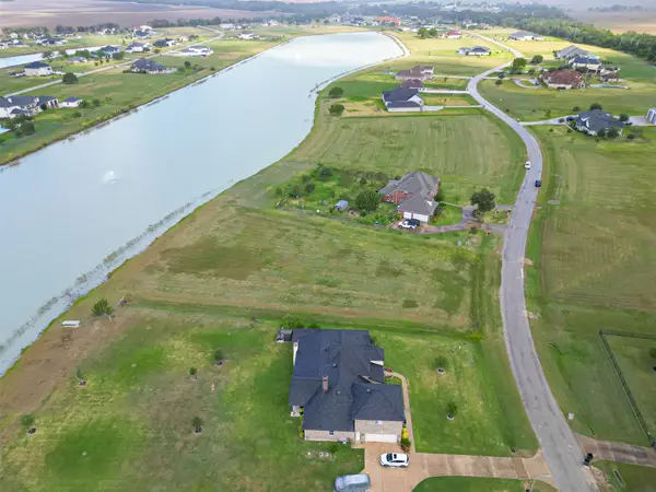 6018 Brazos Lakes Drive, Richmond, TX 77469