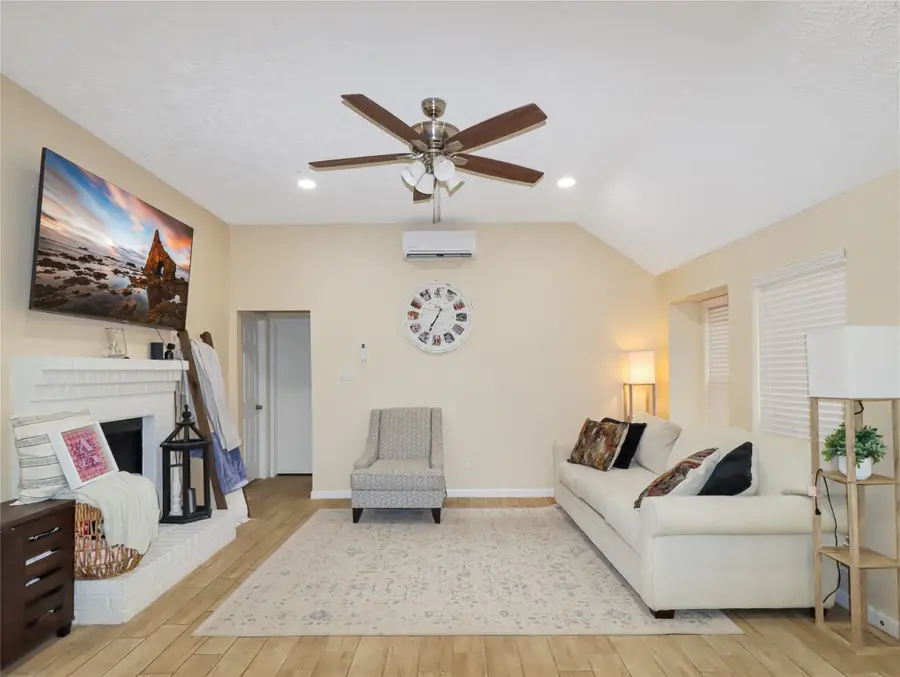 5622 Lycomb Drive, Houston, TX 77053 - Image #3