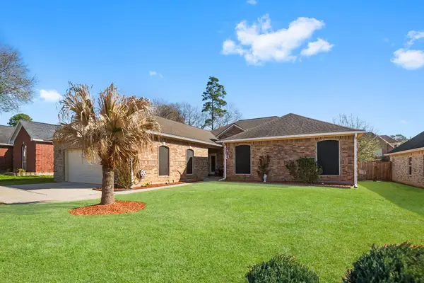 9292 Deepwater Drive, Montgomery, TX 77356