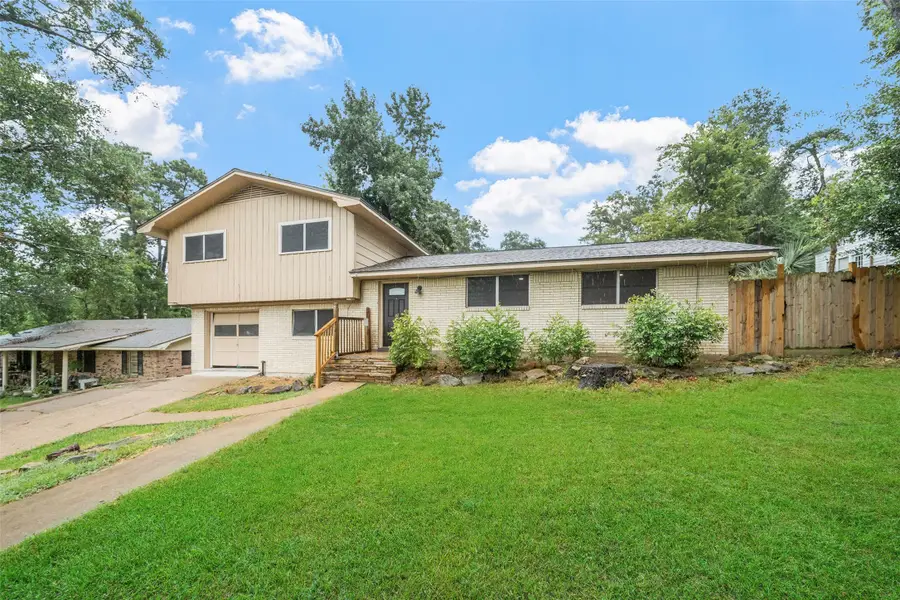 1911 Avenue O, Huntsville, TX 77340 - Image #2