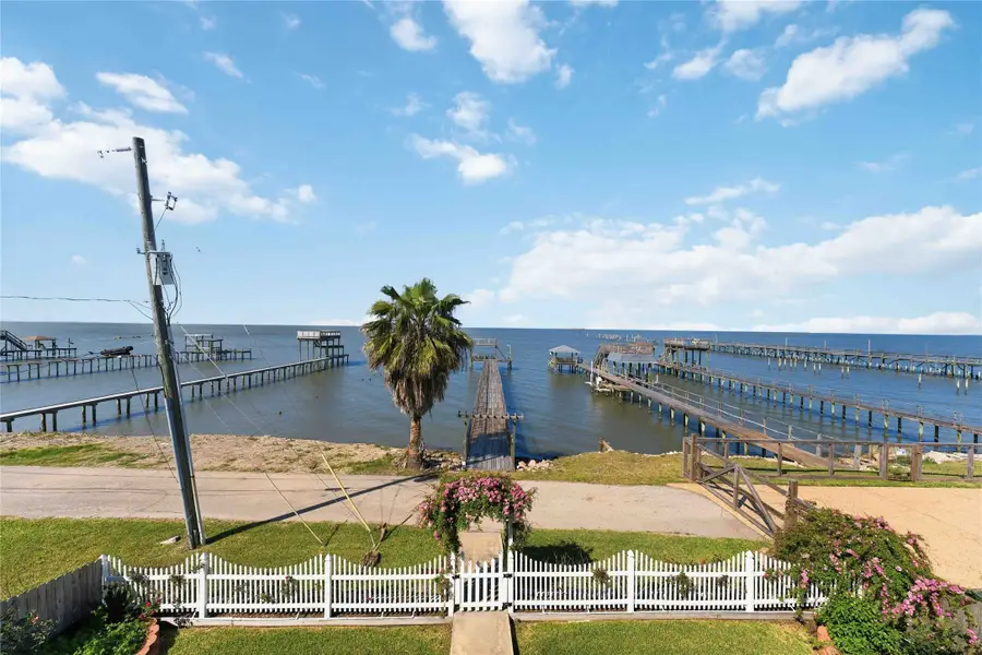 1813 Avenue A, Dickinson, TX 77539 - #2