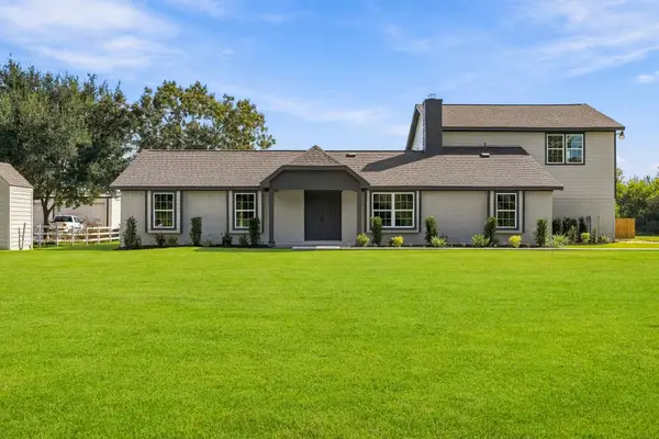 119 Avenue J, Dickinson, TX 77539