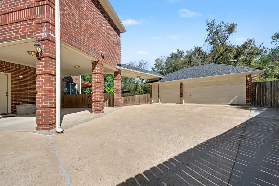 101 Lakeview Circle, Friendswood, TX 77546 - #2
