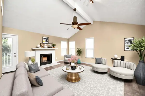 2011 Spenwick Drive #220, Houston, TX 77055