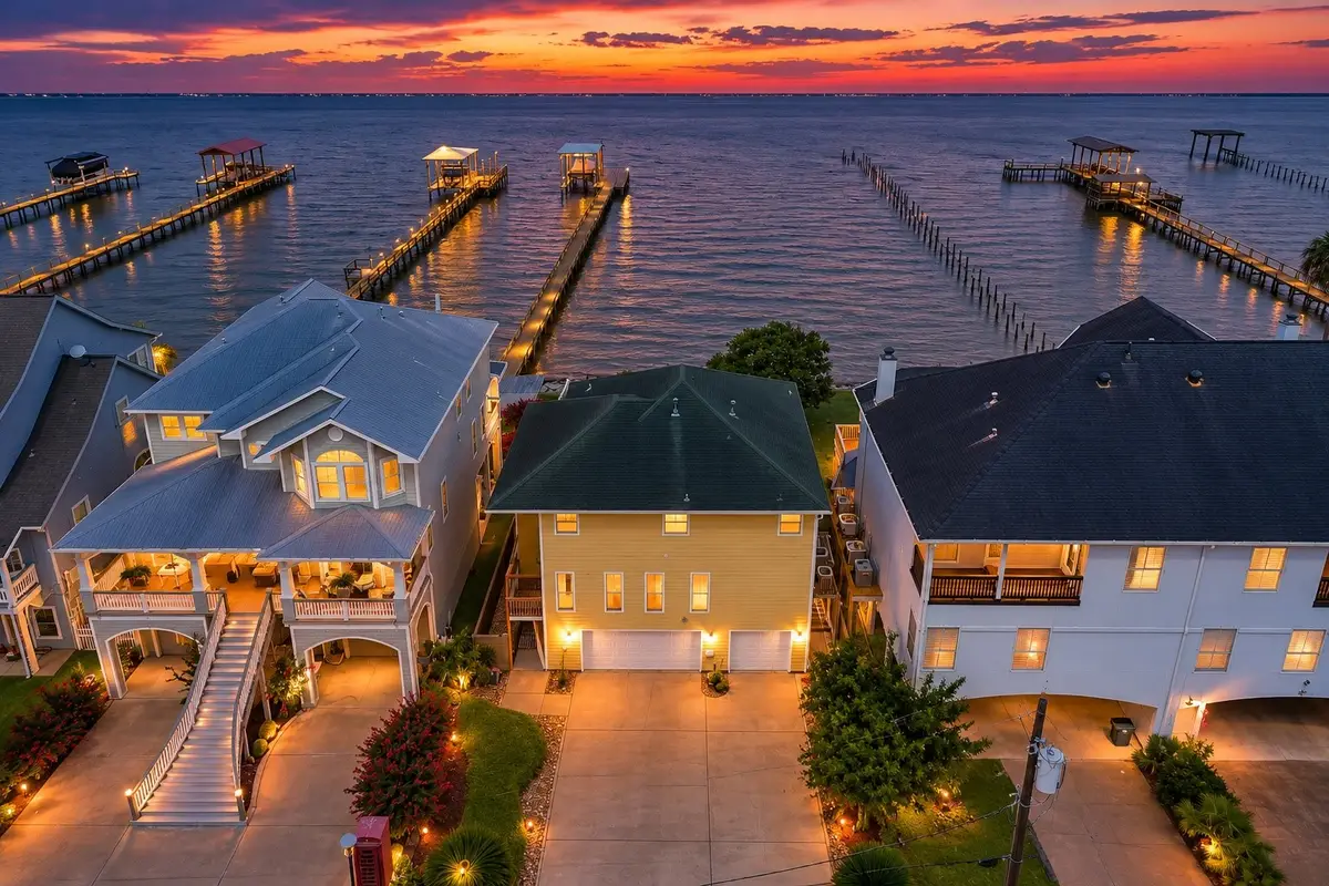 804 Bay Avenue, Kemah, TX 77565 - #1