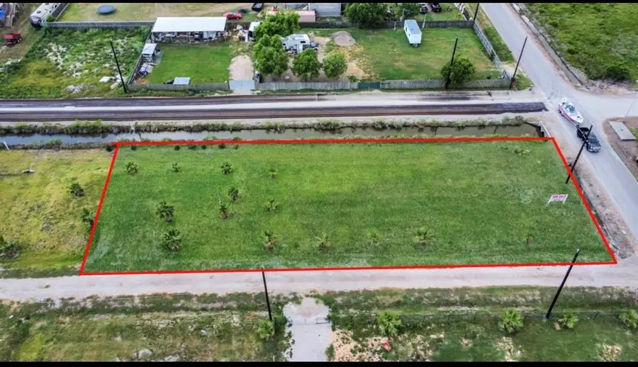 6 Cindy Palmer Lane, Dickinson, TX 77539 - #3