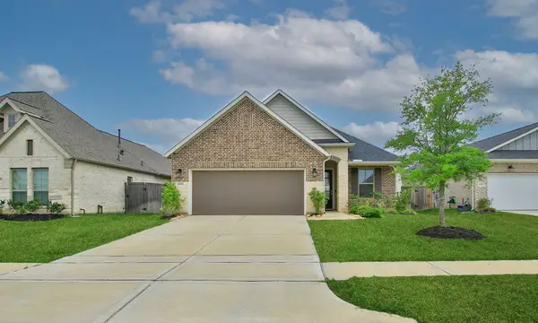 18830 Shadowfax Trail, Tomball, TX 77377