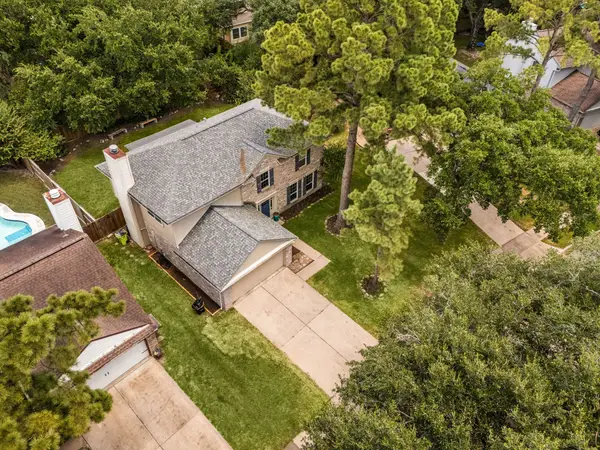 8322 Hot Springs Drive, Houston, TX 77095