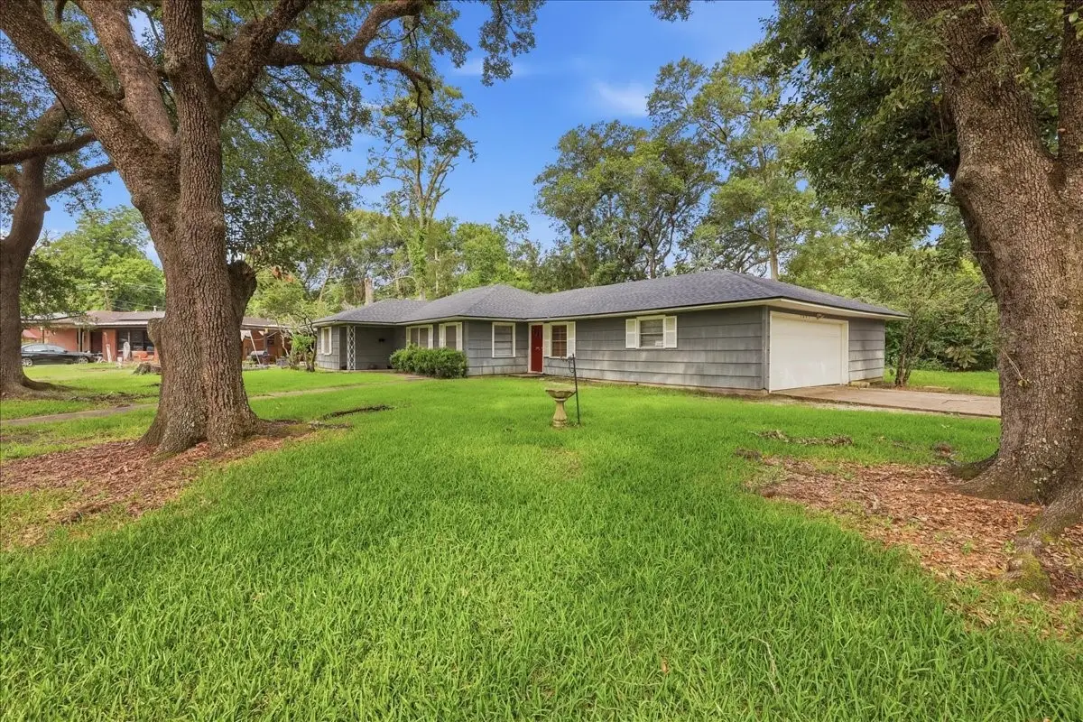 3495 Redwood Drive, Beaumont, TX 77703 - #1