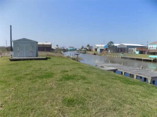 12211 County Road 204, Sargent, TX 77414