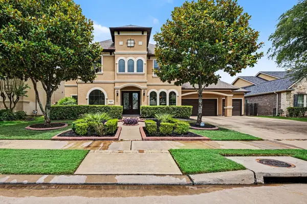 510 Olmstead Park Drive, Sugar Land, TX 77479