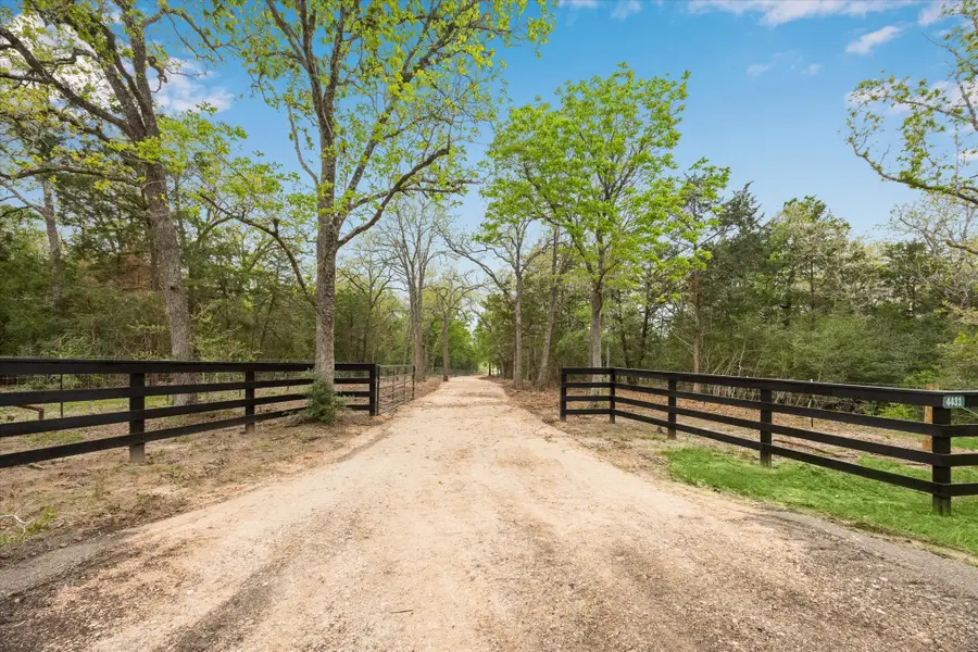 4431 Old Navasota Rd, Brenham, TX 77833 - #2