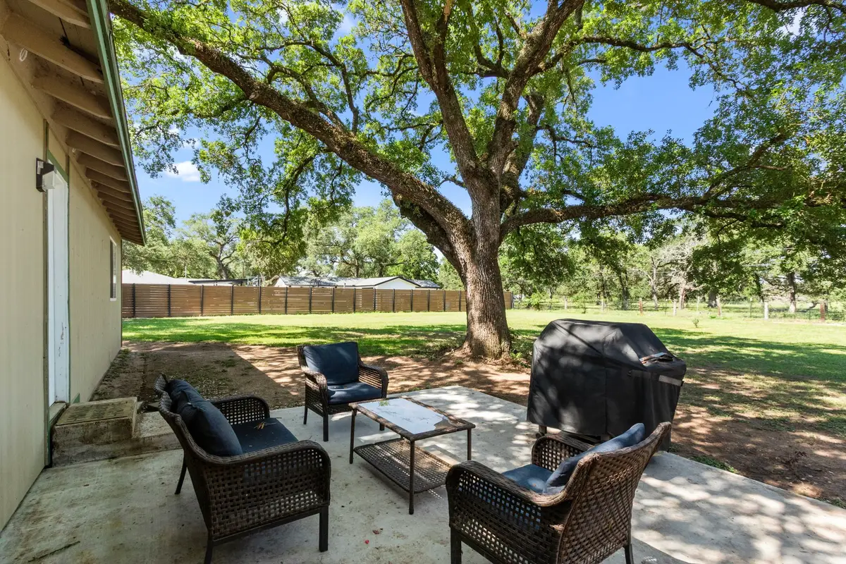 204 King Dr, Columbus, TX 78934 - Image #1