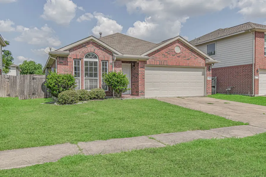 13914 Magnolia Lake Lane, Houston, TX 77083 - Image #2