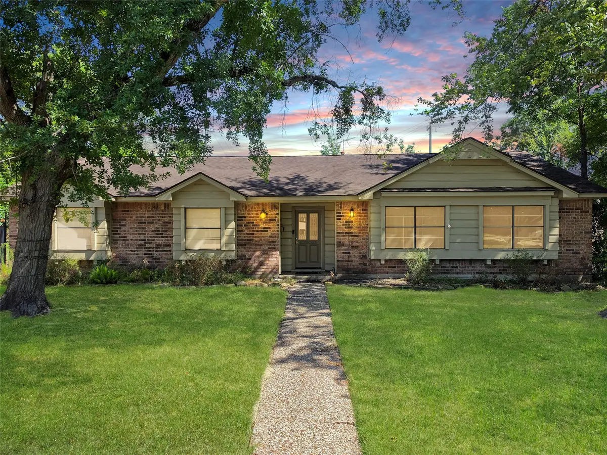 10806 Inwood Drive, Houston, TX 77042 - #1