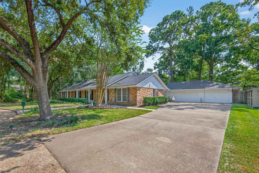 2022 Running Springs Drive, Kingwood, TX 77339 - Image #2