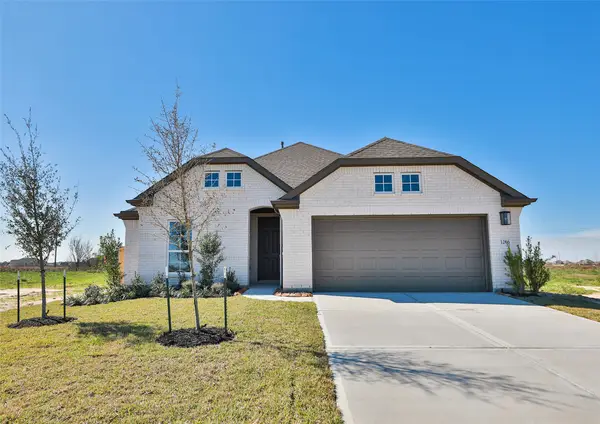 1266 W Shepard Drive, Dayton, TX 77535