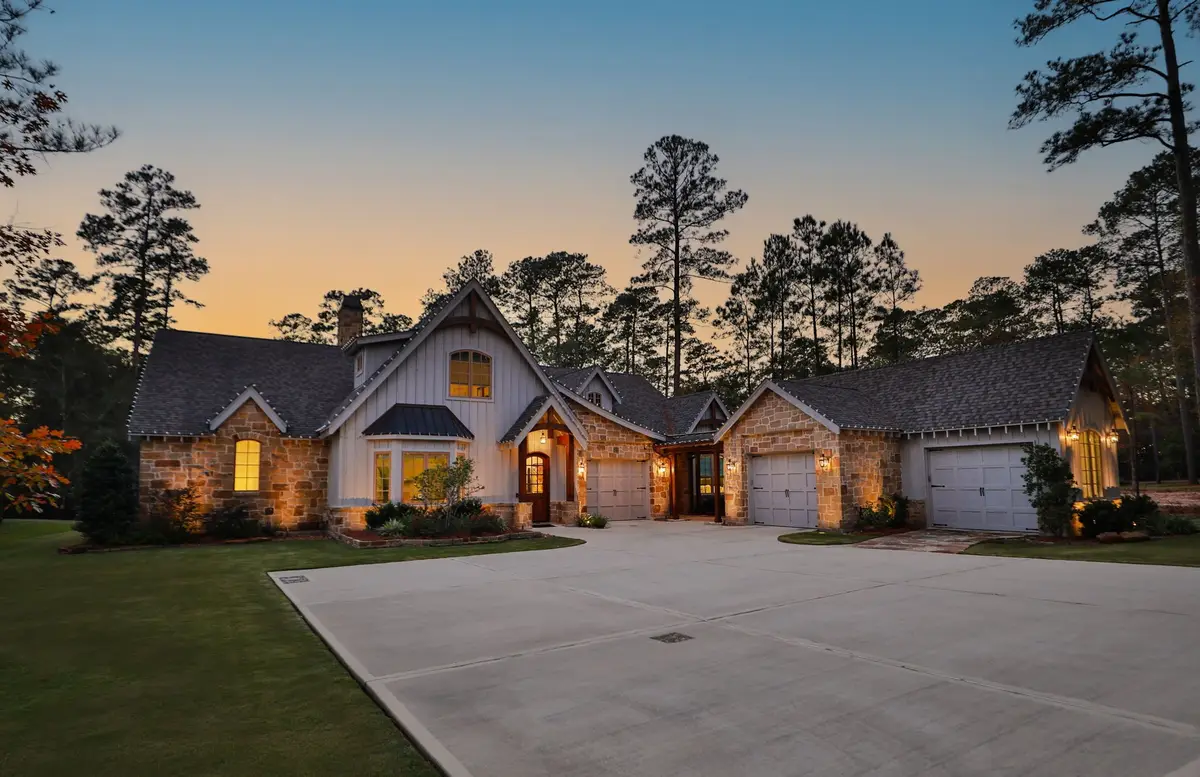 4422 Holly Trail Road, Montgomery, TX 77316 - Image #1