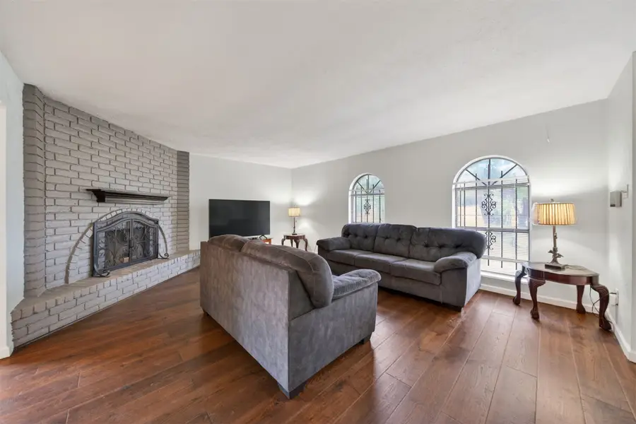 6447 W Fuqua Drive, Stafford Missouri City, TX 77489 - #2