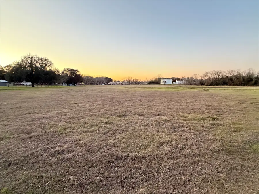 0000 S 1st, Wallis, TX 77485 - #3