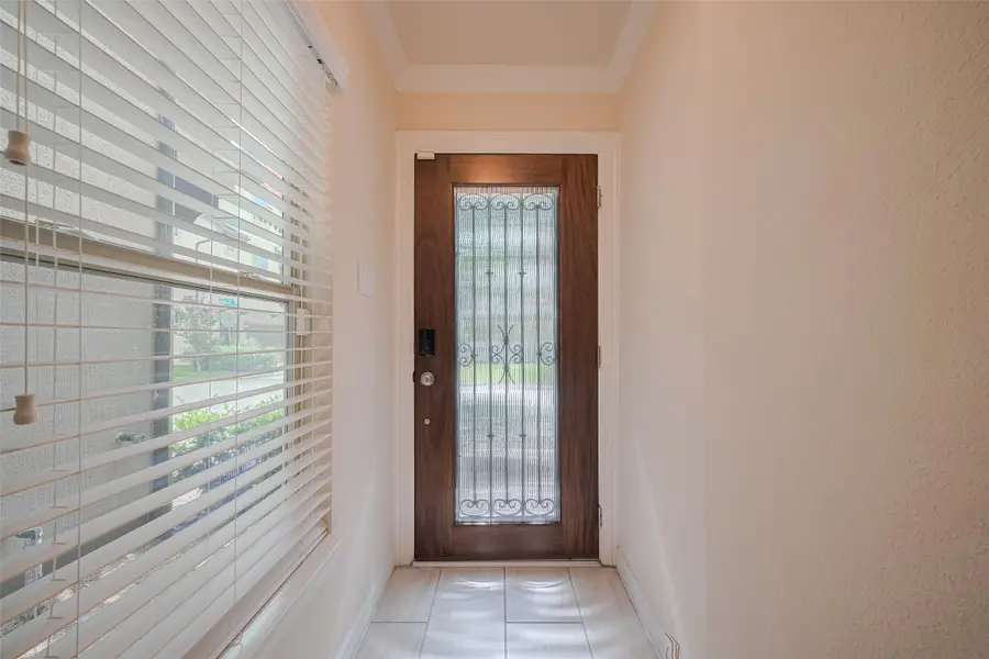 10004 Spring Shadows Park Circle, Houston, TX 77080 - Image #3