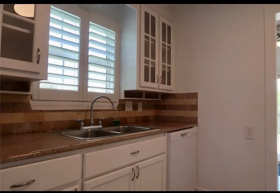 2717 Avenue D, Dickinson, TX 77539 - Image #3