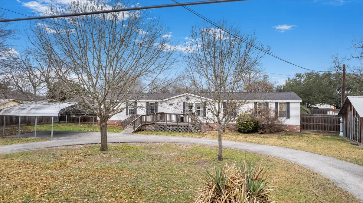 1005 Baumgarten, Schulenburg, TX 78956 - #1