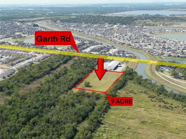 9006 Garth Road, Baytown, TX 77521